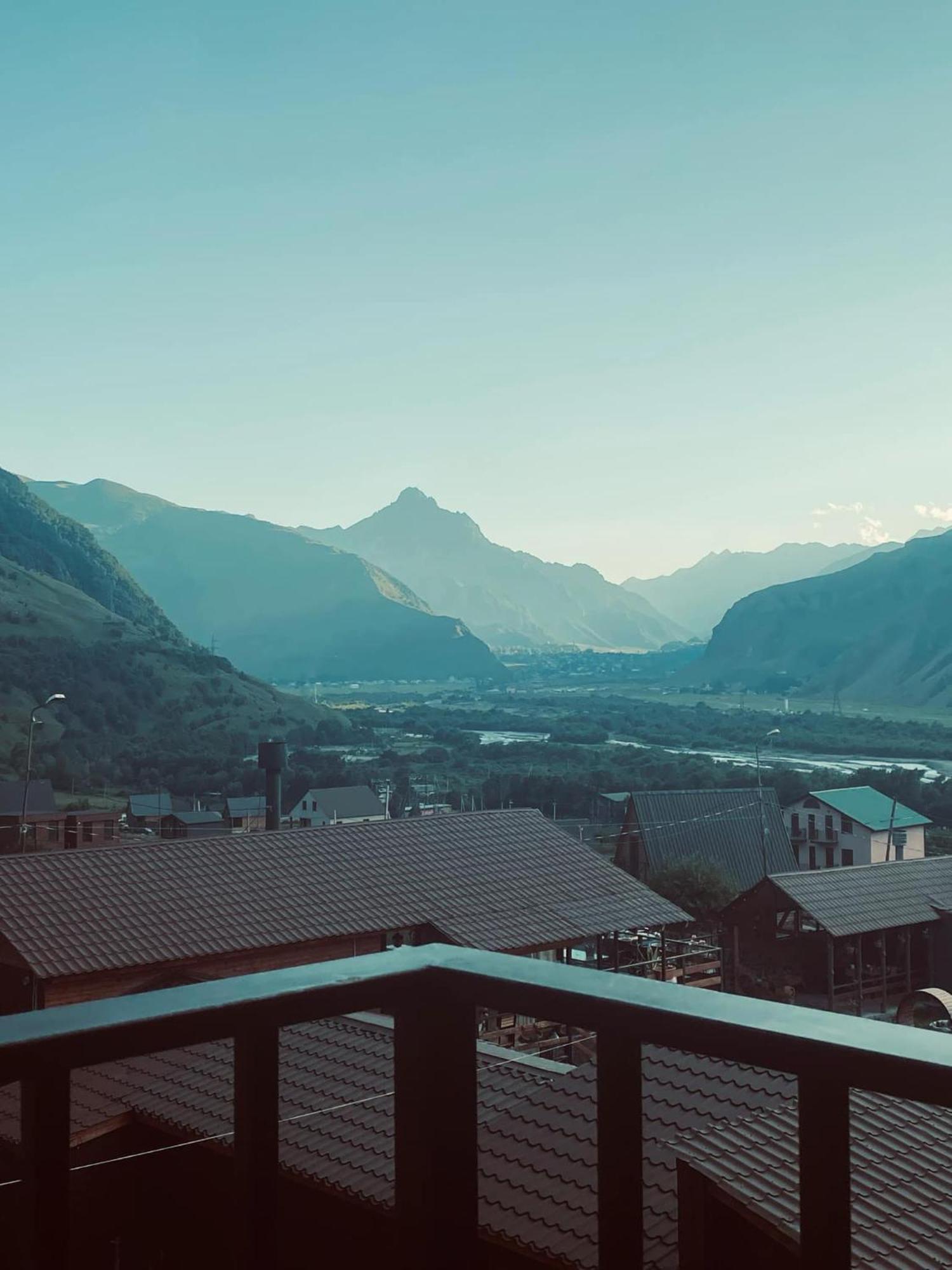 Melodia Kazbegi Otel Dış mekan fotoğraf
