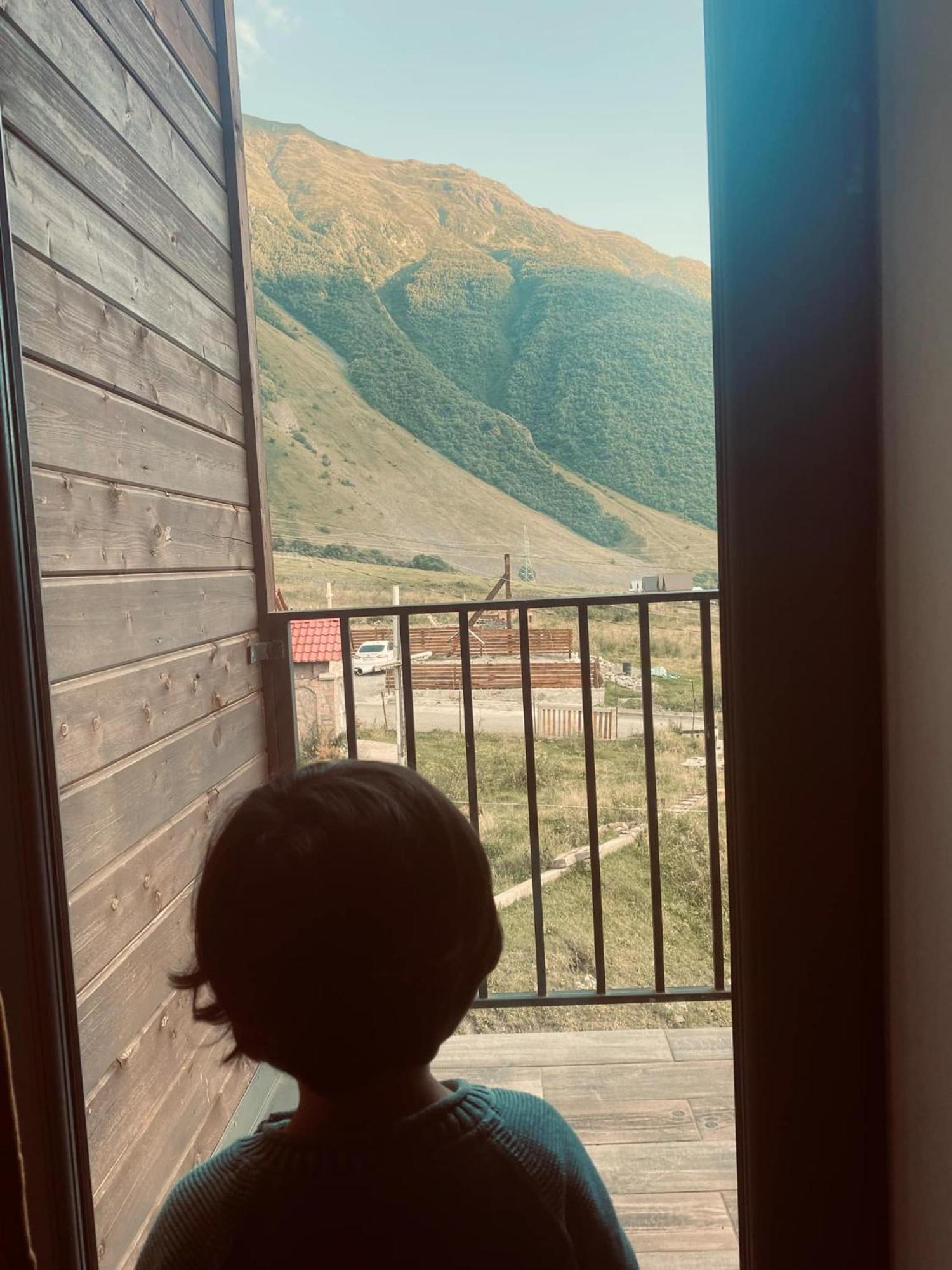 Melodia Kazbegi Otel Dış mekan fotoğraf