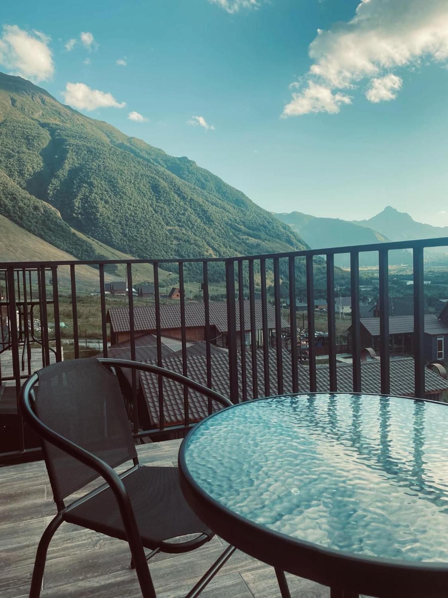Melodia Kazbegi Otel Dış mekan fotoğraf